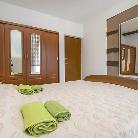 Heli 1280 Apartment Rabac