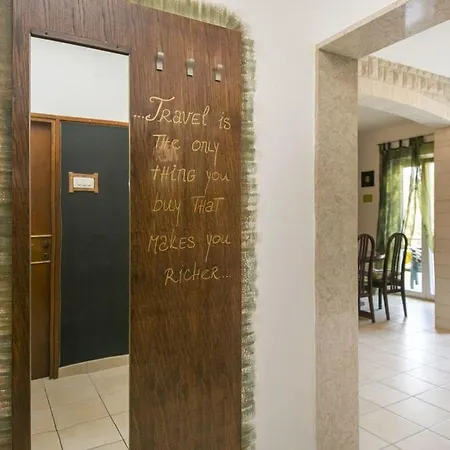 Heli 1280 Apartment